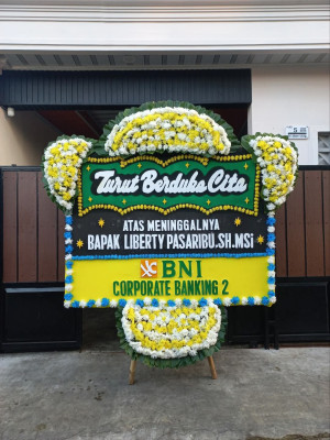 Papan Bunga Duka di Dasan Cermen